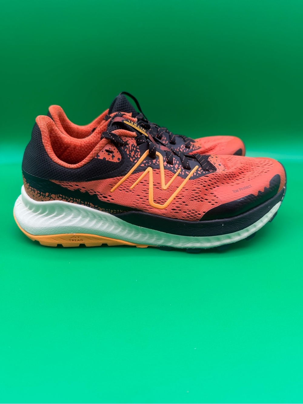 New Balance DynaSoft Nitrel v5 Cayenne Hot Marigold MTNTRTM5 Mens 7 Womens 8.5